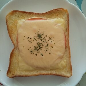 簡単、満足♡ハムチーズトースト